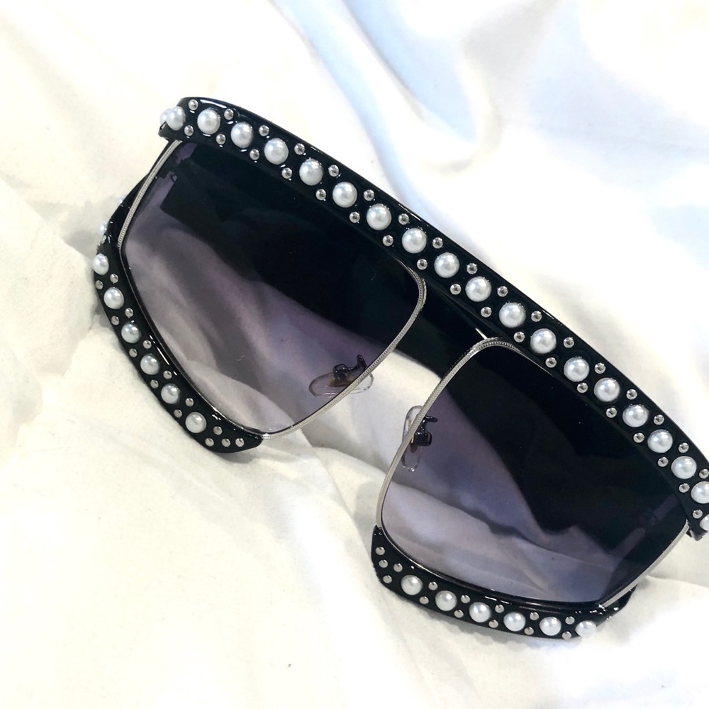 Pearl oversized sunglasses - Picture 2 of 5